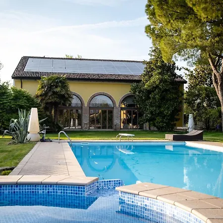 Alloggio per agriturismo Corte Capiluppia Curtatone